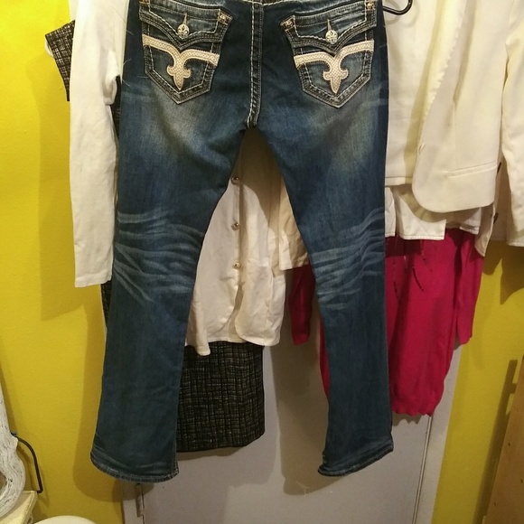 Rock Revival Jeans - Picture 3 of 4